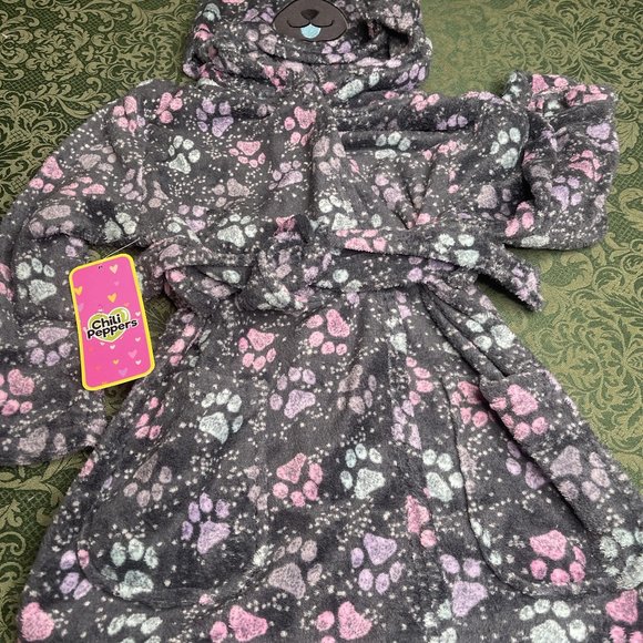 NWT Chili Pepper 5 6 bath robe dogs paws cata pjs - Picture 7 of 8